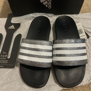 Adidas adilette comfort slides size 3